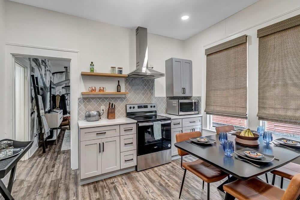 Contemporary Apartment - 5 Min To Tiaa Bank Field! 잭슨빌 외부 사진