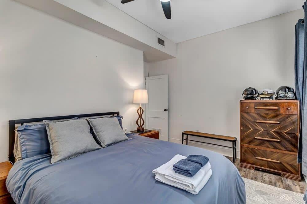 Contemporary Apartment - 5 Min To Tiaa Bank Field! 잭슨빌 외부 사진