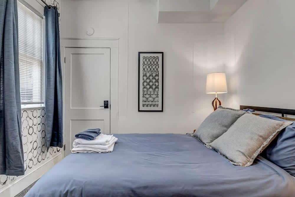 Contemporary Apartment - 5 Min To Tiaa Bank Field! 잭슨빌 외부 사진